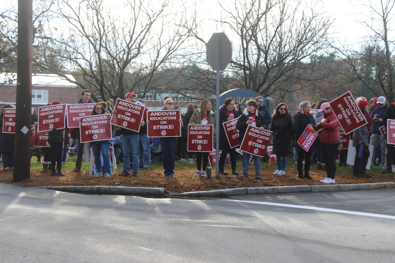 STRIKE UPDATES: Union Says APS Schools Closed Monday, Strike Goes On