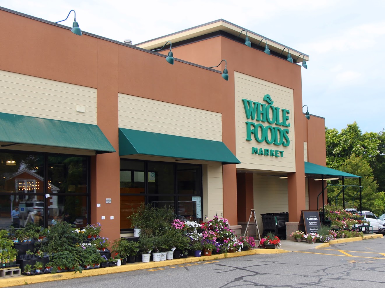 Whole Foods, Genji Sushi: December Restaurant Inspections
